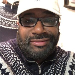 Meet your Posher, Romerio